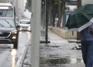 Ciclone que provocou chuvas no estado de SP vai persistir até segunda Ciclone que provocou chuvas no estado de SP vai persistir até segunda