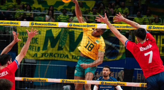 Brasil vence Chile na estreia pelo Sul-Americano de vôlei masculino Brasil vence Chile na estreia pelo Sul-Americano de vôlei masculino