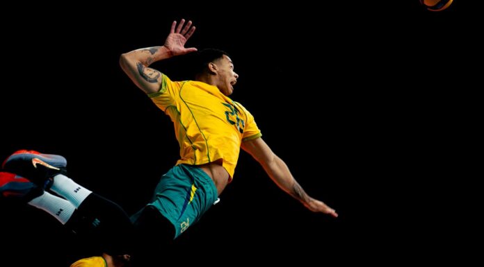 Brasil bate Colômbia e segue 100% no Sul-Americano masculino de vôlei Brasil bate Colômbia e segue 100% no Sul-Americano masculino de vôlei