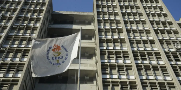 Justiça eleva indenização a três estudantes vítimas de racismo na Justiça eleva indenização a três estudantes vítimas de racismo na Uerj