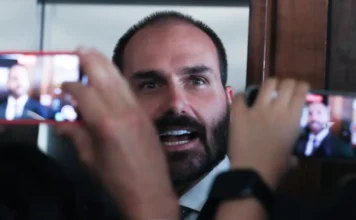 Primeira Turma do Supremo mantém condenação de Eduardo Bolsonaro Primeira Turma do Supremo mantém condenação de Eduardo Bolsonaro