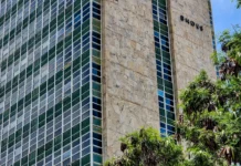 Parceria prevê R$ 5,5 bilhões para descarbonizar indústria brasileira Parceria prevê R$ 5,5 bilhões para descarbonizar indústria brasileira