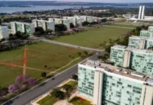Arrecadação federal de agosto bate recorde e atinge R$ 235,5 bi Arrecadação federal de agosto bate recorde e atinge R$ 235,5 bi