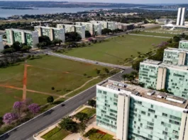 Arrecadação federal de agosto bate recorde e atinge R$ 235,5 bi Arrecadação federal de agosto bate recorde e atinge R$ 235,5 bi