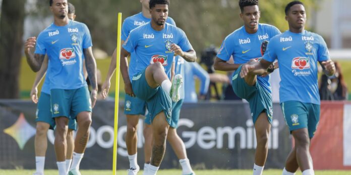 Seleção: Ancelotii comanda 1º treino com grupo completo na Austrália Seleção: Ancelotii comanda 1º treino com grupo completo na Austrália
