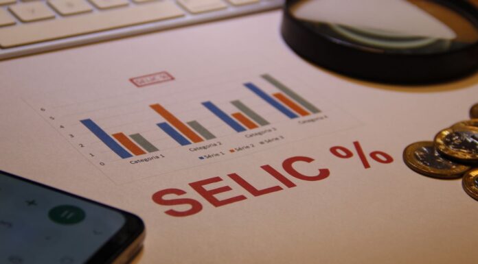 Mercado reduz projeção da Selic para 13,50%