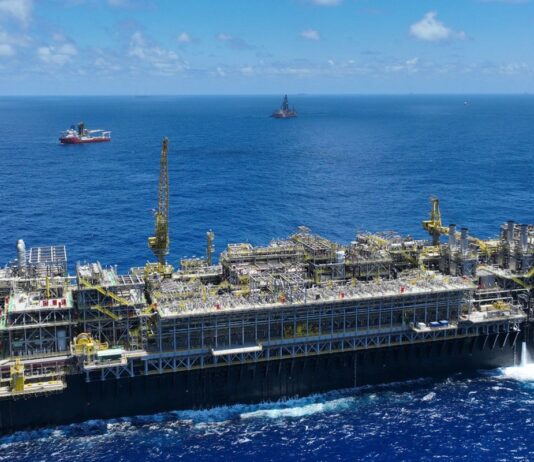 Preço do petróleo sobe, após Trump rejeitar proposta de paz do Irã