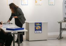 Eleições 2026: saiba quais documentos levar para votar neste domingo Eleições 2026: saiba quais documentos levar para votar neste domingo