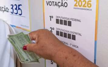 Eleitores com mais de 80 anos têm prioridade absoluta nas filas Eleitores com mais de 80 anos têm prioridade absoluta nas filas