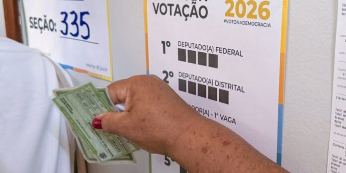 Eleitores com mais de 80 anos têm prioridade absoluta nas Eleitores com mais de 80 anos têm prioridade absoluta nas filas