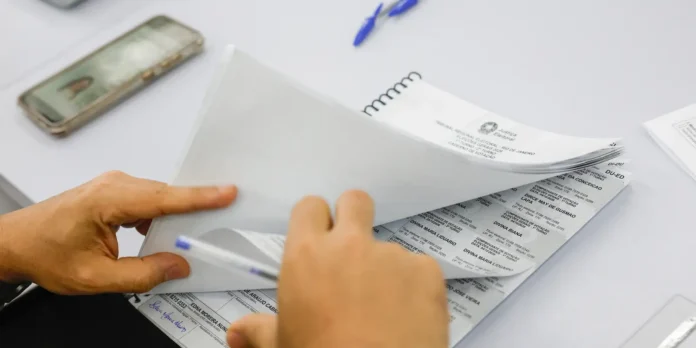 Abstenção e indecisos podem definir eleição Abstenção e indecisos podem definir eleição