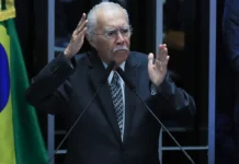 Sarney é internado na UTI após cirurgia no abdômen Sarney é internado na UTI após cirurgia no abdômen