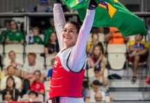 Maria Clara Pacheco é campeã da 3ª etapa do Grand Prix, em Paris Maria Clara Pacheco é campeã da 3ª etapa do Grand Prix, em Paris