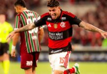 Flamengo mantém a liderança do Brasileirão após rodada de clássicos Flamengo mantém a liderança do Brasileirão após rodada de clássicos