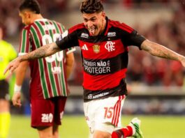Flamengo mantém a liderança do Brasileirão após rodada de clássicos Flamengo mantém a liderança do Brasileirão após rodada de clássicos
