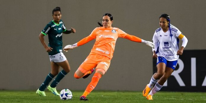 Palmeiras surpreende e deixa Kate Tapia fora da Libertadores Feminina Palmeiras surpreende e deixa Kate Tapia fora da Libertadores Feminina