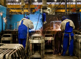 Prévia do PIB indica crescimento econômico de 0,3% em agosto Prévia do PIB indica crescimento econômico de 0,3% em agosto