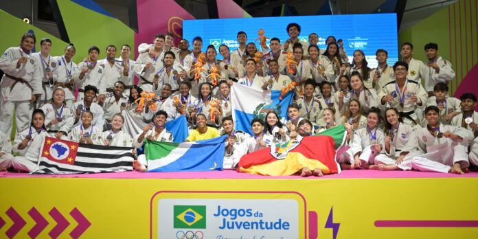 Jogos da Juventude começam nesta segunda-feira em Foz do Iguaçu Jogos da Juventude começam nesta segunda-feira em Foz do Iguaçu