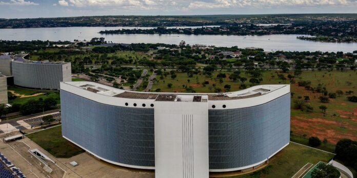 Eleição: ministro do TSE cobra regras iguais para candidatos nas Eleição: ministro do TSE cobra regras iguais para candidatos nas redes