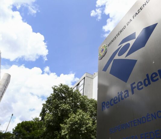 Arrecadação tem alta real de 5,62% em setembro e chega a R$ 239,4 bi Arrecadação tem alta real de 5,62% em setembro e chega a R$ 239,4 bi