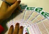 Mega-Sena volta a acumular, e prêmio pode chegar a R$ 230 milhões Mega-Sena volta a acumular, e prêmio pode chegar a R$ 230 milhões