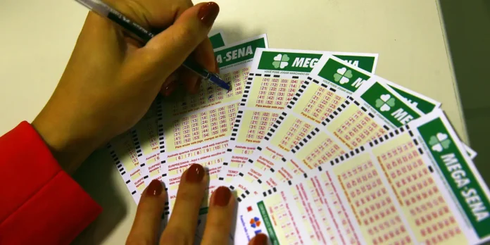 Mega-Sena volta a acumular, e prêmio pode chegar a R$ 230 milhões