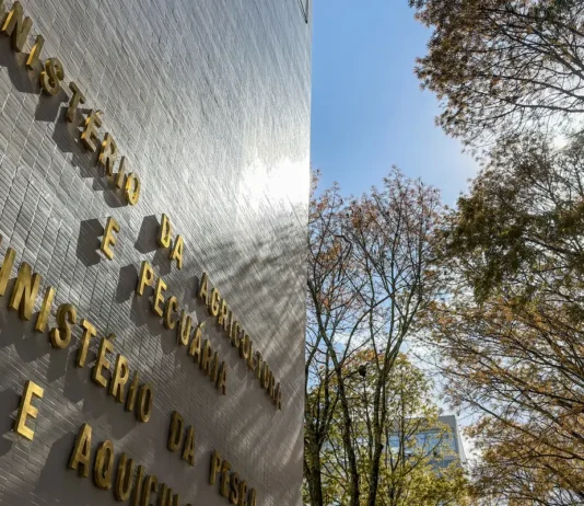 Governo decreta estado de emergência zoosanitária por 60 dias em SC Governo decreta estado de emergência zoosanitária por 60 dias em SC