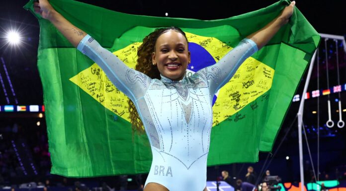 Rebeca Andrade conquista o tri no Mundial de Ginástica na Holanda Rebeca Andrade conquista o tri no Mundial de Ginástica na Holanda