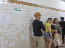 Mesmo com prorrogação, eleitores relatam que não conseguiram votar Mesmo com prorrogação, eleitores relatam que não conseguiram votar
