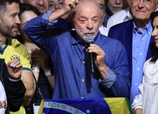 Após a virada, Lula diz que eleição foi uma derrota do negacionismo Após a virada, Lula diz que eleição foi uma derrota do negacionismo
