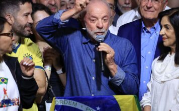 Após a virada, Lula diz que eleição foi uma derrota do negacionismo Após a virada, Lula diz que eleição foi uma derrota do negacionismo