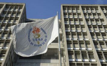 Peças universitárias e de escolas técnicas ocupam palcos da Uerj Peças universitárias e de escolas técnicas ocupam palcos da Uerj