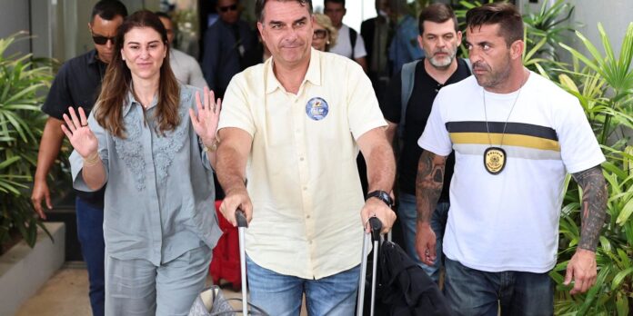 Após fuga, EUA vão emitir visto para Flávio Bolsonaro e Após fuga, EUA vão emitir visto para Flávio Bolsonaro e família