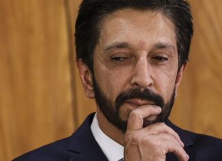 Vereadores de SP analisam pedido de impeachment de Ricardo Nunes Vereadores de SP analisam pedido de impeachment de Ricardo Nunes