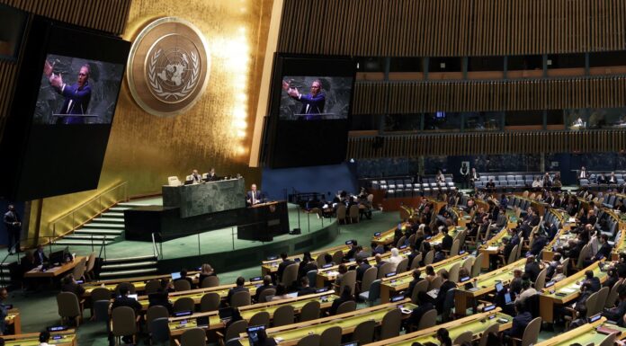 ONU aprova resolução contra embargo dos EUA à Cuba