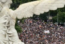 Habitação: Espanha antecipa eleições; sindicatos chamam à greve geral