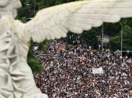Habitação: Espanha antecipa eleições; sindicatos chamam à greve geral