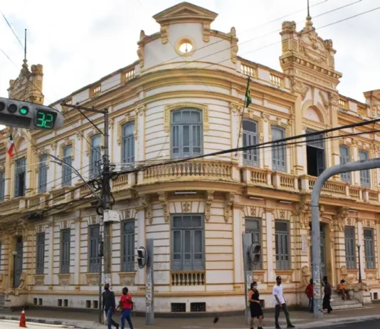 Prefeitura De Feira De Santana Foi Punida Depois De Expor Dados De Mais De Mil Pessoas, Incluindo Pessoas Com HIV